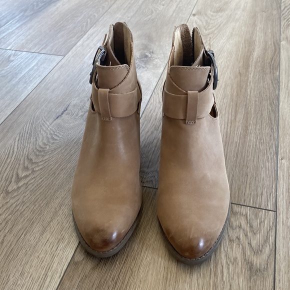 Vionic Nude Tan Bootie Heels - Picture 5 of 9